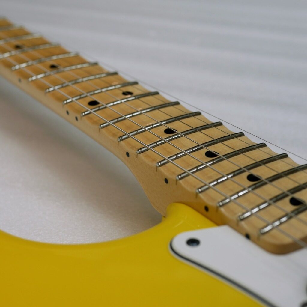 フレット交換 スキャロップ加工 Fender MIJ Limited International Color Stratocaster | Miura  Guitar Works