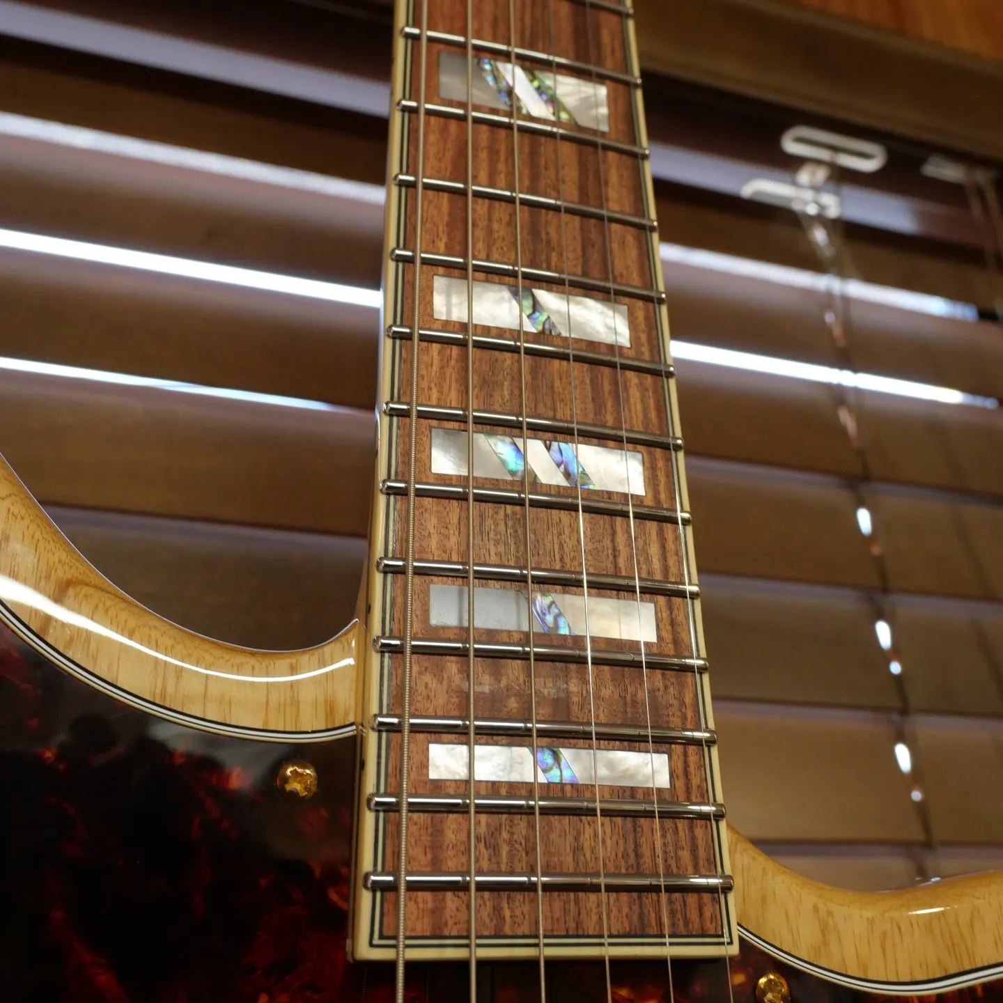 @miuraguitarworks on Instagram