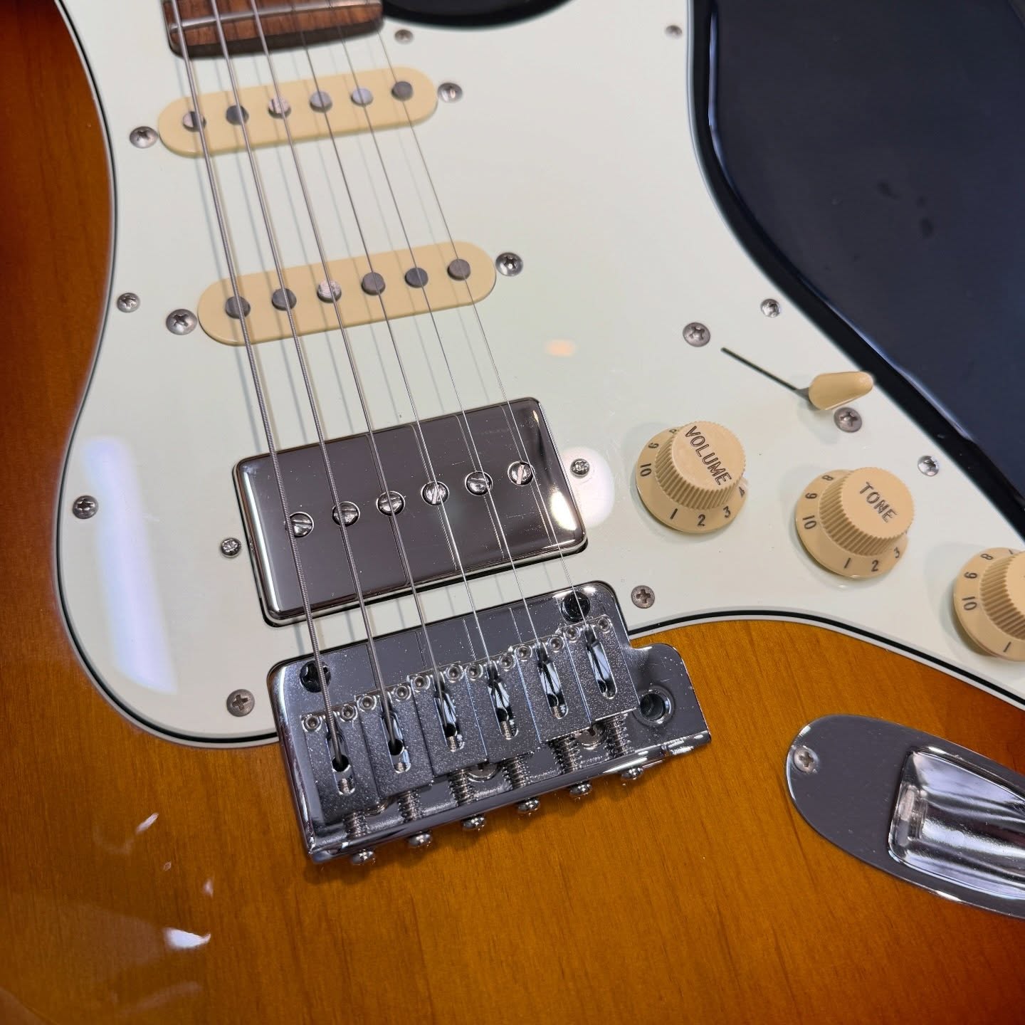 @miuraguitarworks on Instagram