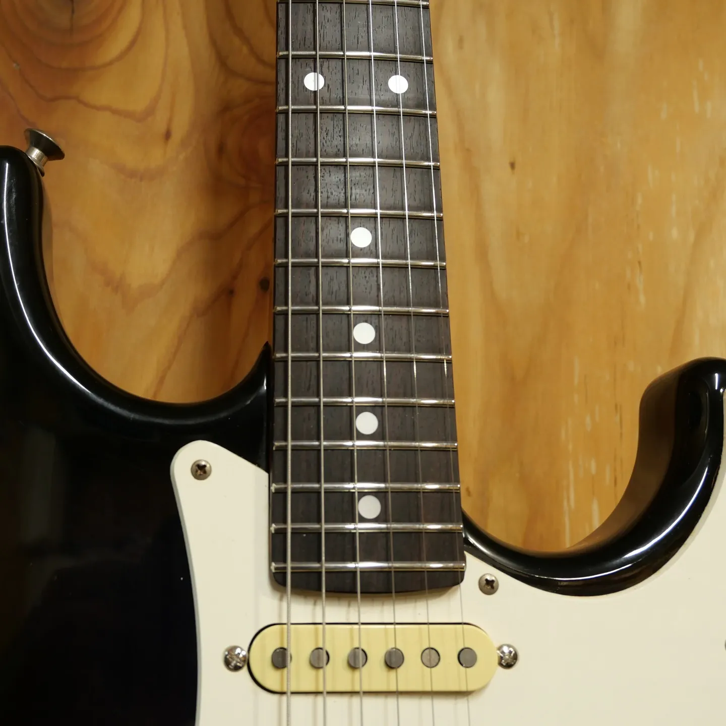 @miuraguitarworks on Instagram